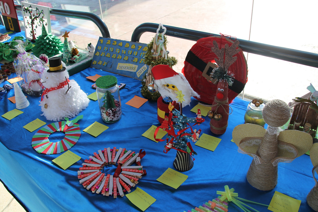 Manualitats de Nadal fetes pels alumnes de la secundària