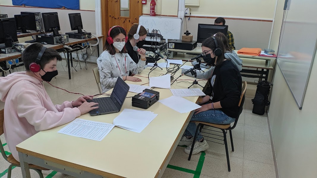 Crèdit de síntesi de 2n d’ESO: Projecte Ràdio